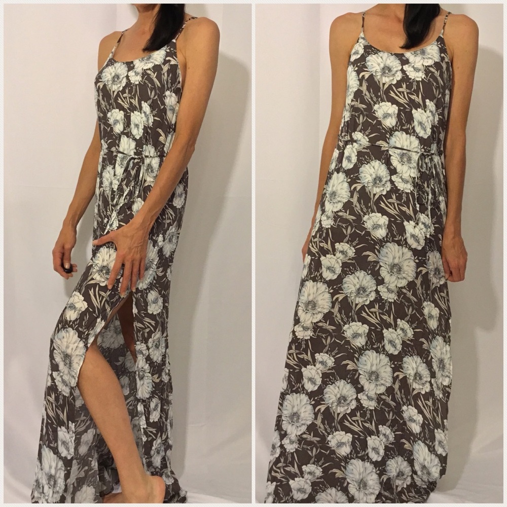 Floral Maxi Dress - Picture 3 of 4